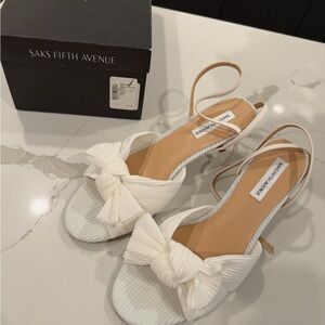 Saks Fifth Avenue Cream Bow Sandals